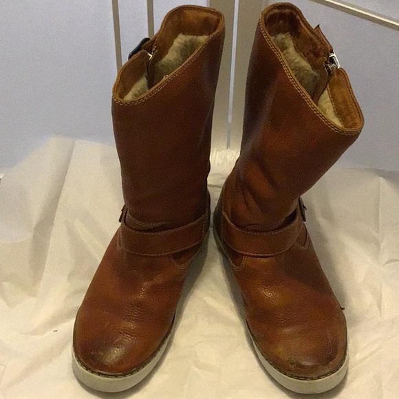 Ugg leather boots - Picture 3 of 5